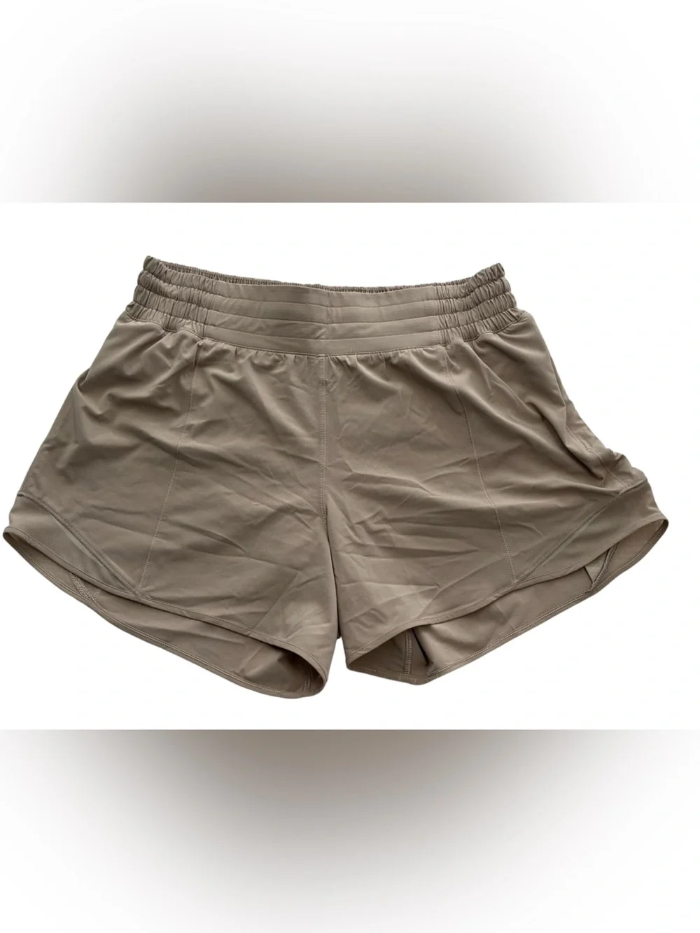 EUC Lululemon Athletica Taupe Running Shorts Women's Size 6 Lightweight Athletic